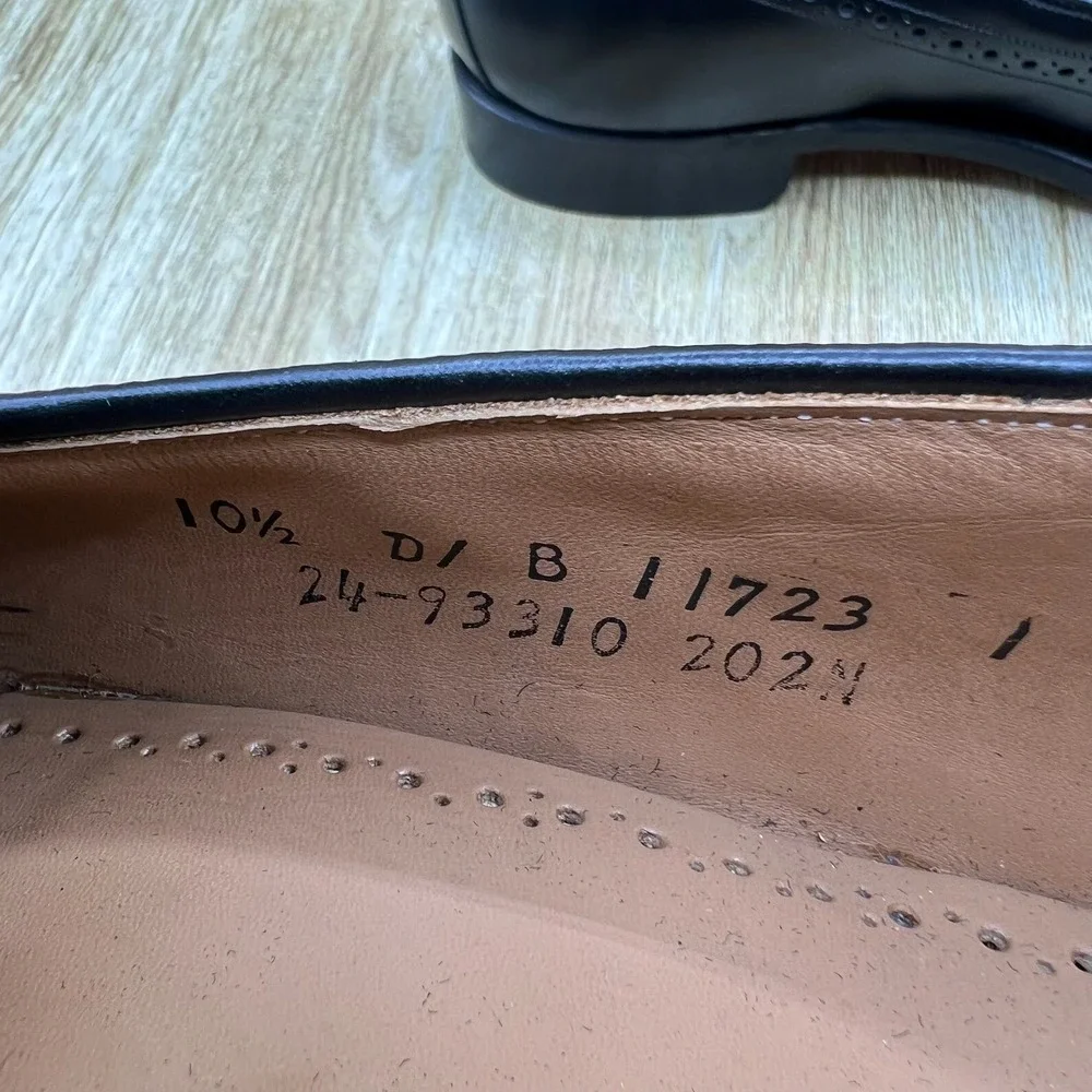 Johnston & Murphy Tassel Loafer Men's Size 10.5 D Black Wingtip Kiltie 24-93310